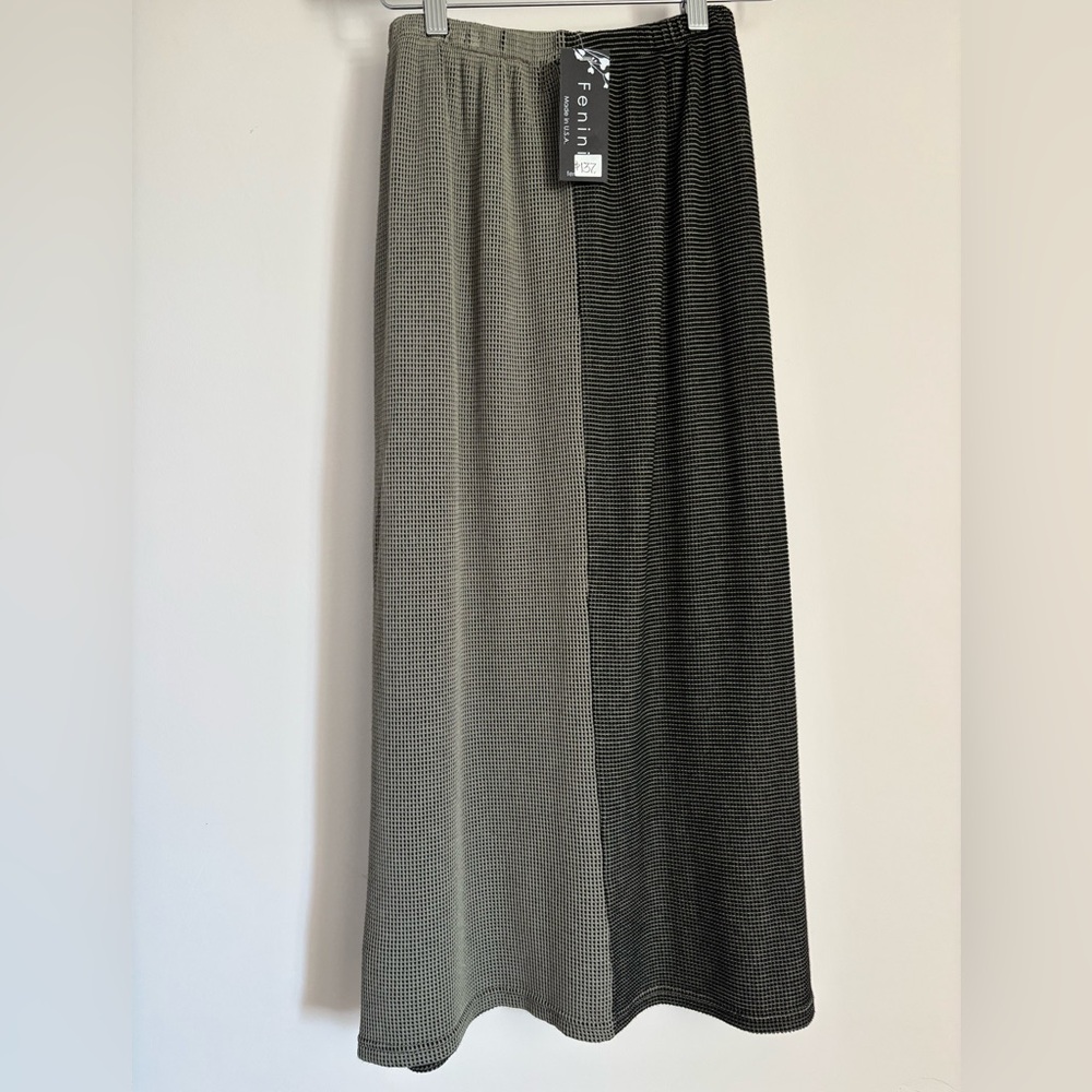 Fenini Two-Tone Black and Gray A-Line Skirt